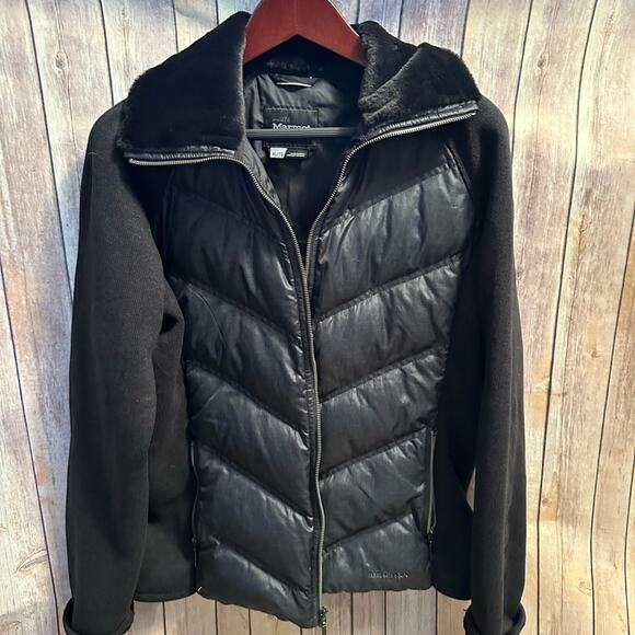 Marmot Jackets & Blazers - Marmot Women’s Black Puffer Jacket with Fur Collar XL, EUC